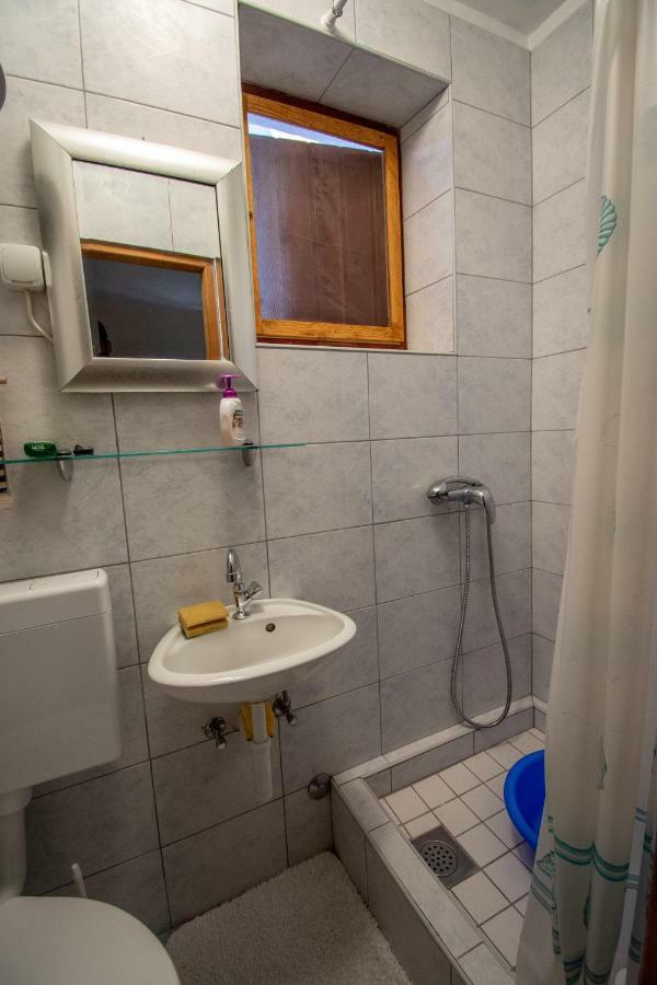 Art Apartment Pag Town Eksteriør bilde